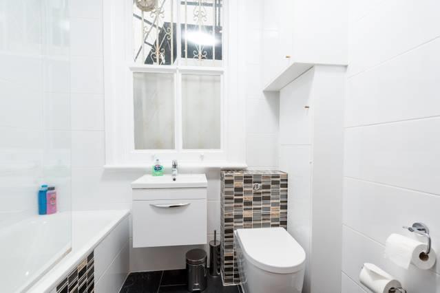 Gorgeous Apartment In Trendy Neighbourhood Лондон Екстериор снимка